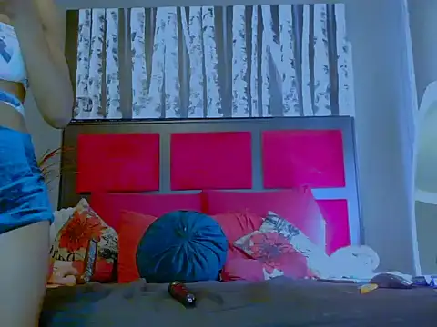 MissParis26 online show from October 2025 02:13:02 PM