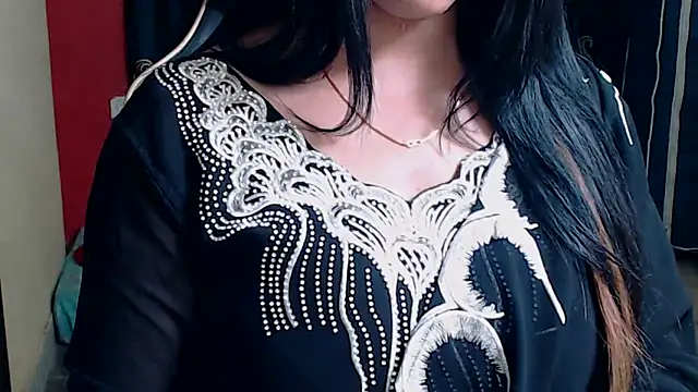 Naiaa-mylove online show from October 2025 07:49:02 AM