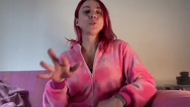 Nikky Divine online show from January 2025 12:59:02 PM