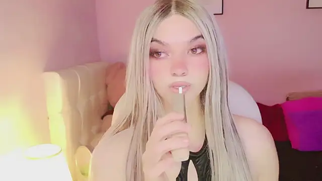 Snapshot of EvaEvangeline chatting on May 2026 08:41:01 AM EvaEvangeline online show from May 2026 08:41:01 AM
