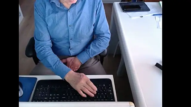 dutchpornking online show from December 2025 07:59:02 AM