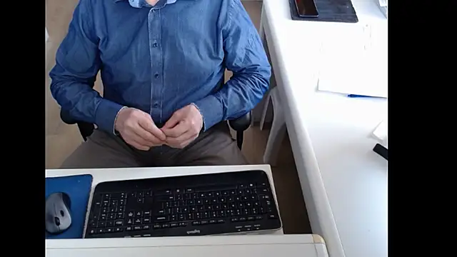 Snapshot of dutchpornking chatting on April 2026 07:28:02 AM dutchpornking online show from April 2026 07:28:02 AM