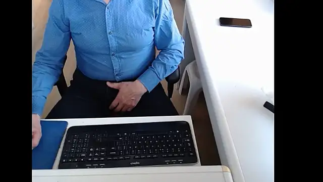 Snapshot of dutchpornking chatting on April 2026 06:17:01 AM dutchpornking online show from April 2026 06:17:01 AM