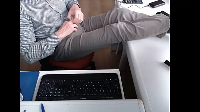 Snapshot of dutchpornking chatting on May 2026 06:13:02 PM dutchpornking online show from May 2026 06:13:02 PM