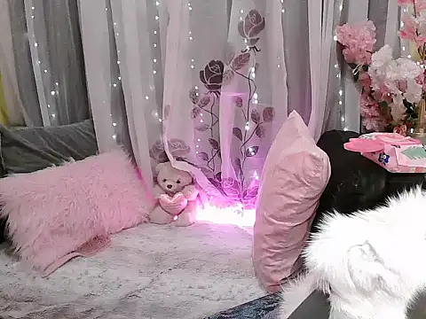 OhmyPinay online show from November 2025 04:25:02 AM