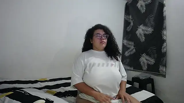Snapshot of mabigomez00 chatting on May 2026 09:17:02 AM mabigomez00 online show from May 2026 09:17:02 AM