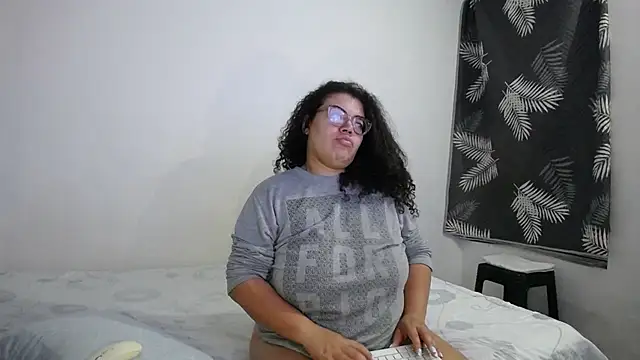 Snapshot of mabigomez00 chatting on June 2026 09:11:02 AM mabigomez00 online show from June 2026 09:11:02 AM