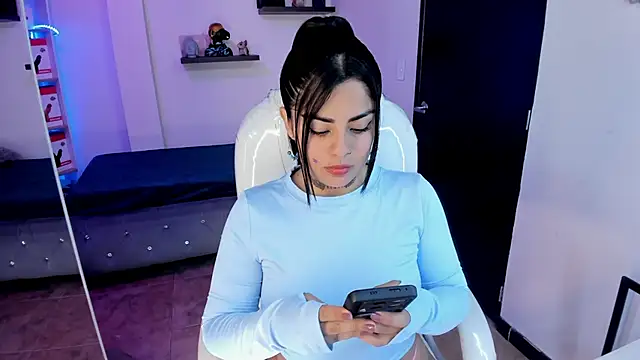 Catalinaa martinez online show from February 2025 08:10:01 PM