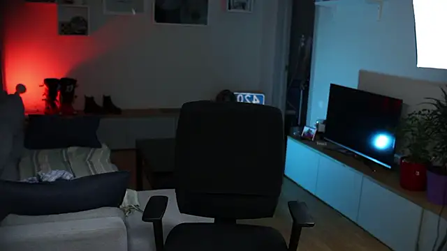 kevin-park online show from December 2024 07:47:01 PM