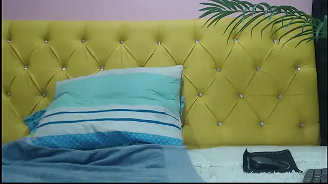 Snapshot of oso_dirty_ chatting on December 2024 05:42:01 PM oso dirty online show from December 2024 05:42:01 PM