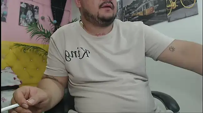 Snapshot of oso_dirty_ chatting on December 2024 05:43:01 PM oso dirty online show from December 2024 05:43:01 PM