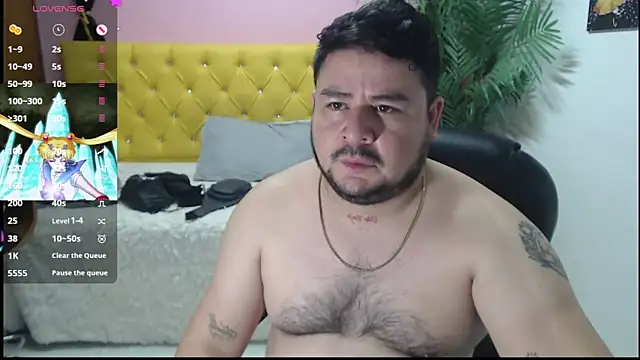 Snapshot of oso_dirty_ chatting on January 2025 05:29:02 PM oso dirty online show from January 2025 05:29:02 PM