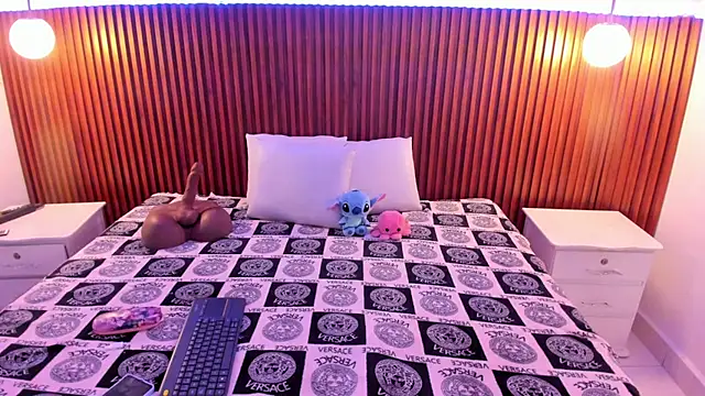 Snapshot of sofia_castrillon chatting on November 2025 12:49:01 PM sofia castrillon online show from November 2025 12:49:01 PM