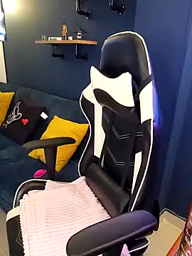 jnilu1227 online show from February 2025 01:16:02 PM