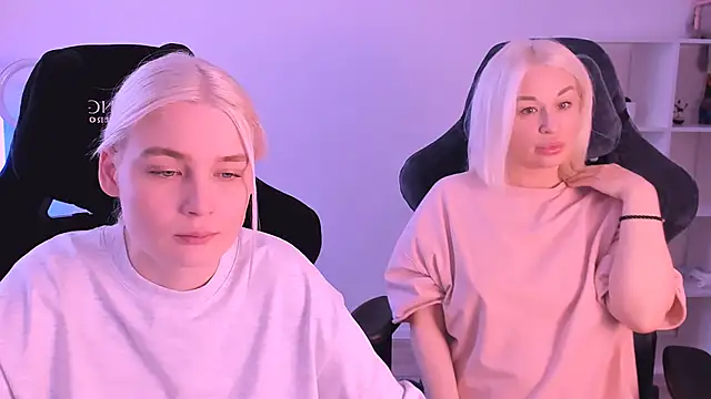 hotblonds online show from January 2025 09:39:02 AM