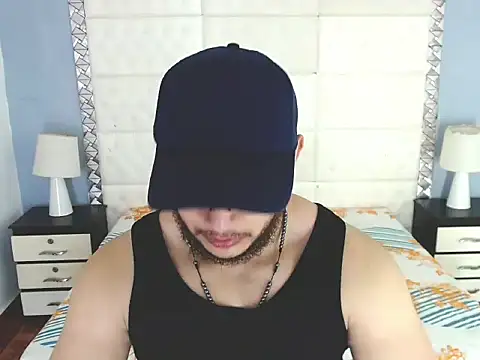 WilliamJhons online show from March 2025 09:21:01 PM