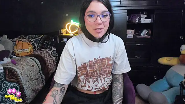 Snapshot of Lilmarieee chatting on January 2025 01:05:02 AM Lilmarieee online show from January 2025 01:05:02 AM