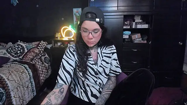 Snapshot of Lilmarieee chatting on January 2025 09:55:02 PM Lilmarieee online show from January 2025 09:55:02 PM