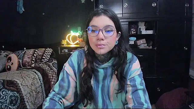Snapshot of Lilmarieee chatting on January 2025 11:02:02 PM Lilmarieee online show from January 2025 11:02:02 PM