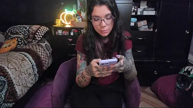 Snapshot of Lilmarieee chatting on January 2025 12:57:02 AM Lilmarieee online show from January 2025 12:57:02 AM