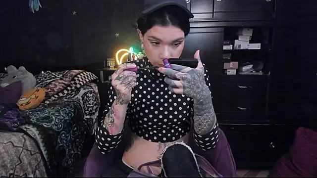 Snapshot of Lilmarieee chatting on February 2025 10:21:02 PM Lilmarieee online show from February 2025 10:21:02 PM