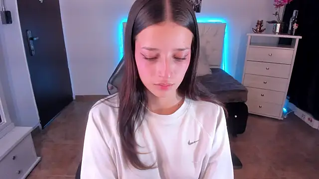 Amaia Daniells online show from February 2025 04:24:02 AM