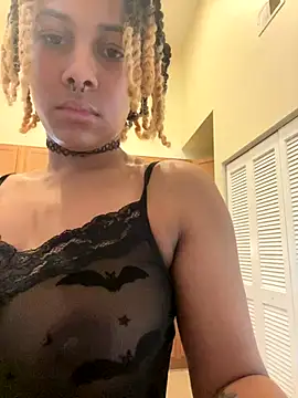 Snapshot of goddessxdreaxo chatting on October 2025 12:17:02 PM goddessxdreaxo online show from October 2025 12:17:02 PM