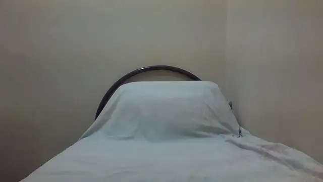 Snapshot of Annerae chatting on January 2025 03:18:02 PM Annerae online show from January 2025 03:18:02 PM