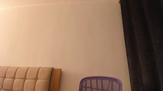 Snapshot of Ash_milk chatting on January 2025 04:33:01 PM Ash milk online show from January 2025 04:33:01 PM