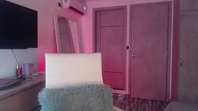 Snapshot of Brown_skin11 chatting on November 2025 09:14:01 PM Brown skin11 online show from November 2025 09:14:01 PM