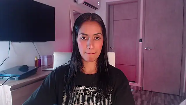 Snapshot of Brown_skin11 chatting on November 2025 08:02:02 PM Brown skin11 online show from November 2025 08:02:02 PM