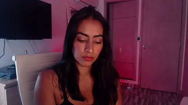 Snapshot of Brown_skin11 chatting on November 2025 09:48:01 PM Brown skin11 online show from November 2025 09:48:01 PM