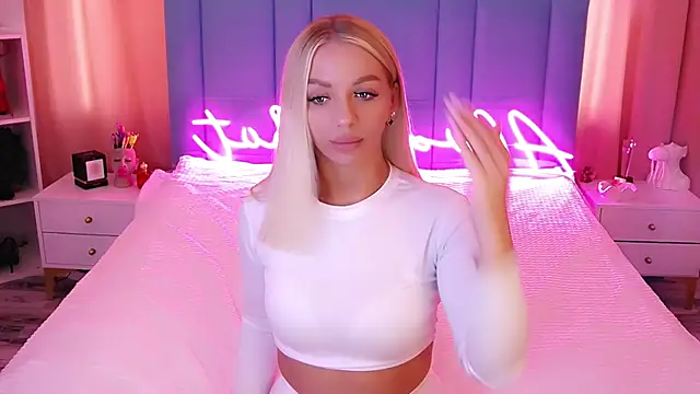 AllwaysHotJ online show from January 2025 05:40:02 AM