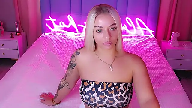 AllwaysHotJ online show from October 2025 01:57:01 AM