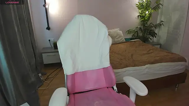 Lesya Flin online show from October 2025 09:21:02 AM