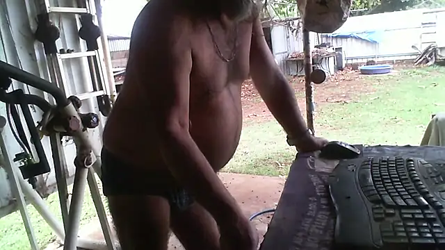 herbie010666 online show from November 2025 04:40:02 AM