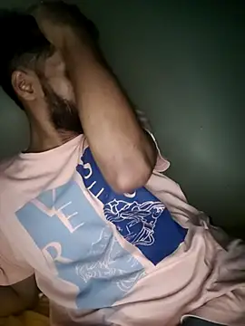 Snapshot of FearingForm chatting on October 2025 08:40:01 PM FearingForm online show from October 2025 08:40:01 PM