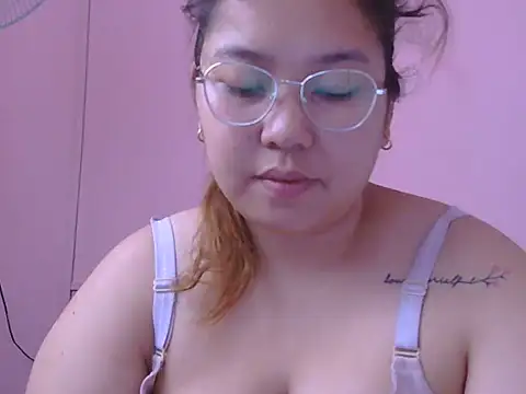 Snapshot of Boobsiemarie chatting on July 2026 02:51:01 AM Boobsiemarie online show from July 2026 02:51:01 AM