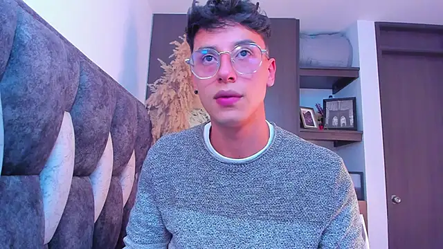 I Gabriel online show from December 2024 12:54:02 AM