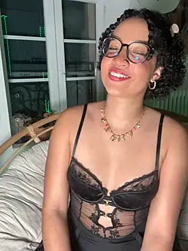 Snapshot of Lauyako chatting on May 2026 08:16:01 PM Lauyako online show from May 2026 08:16:01 PM