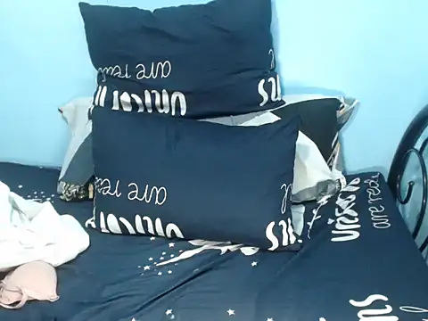 stacie iris online show from December 2025 03:22:01 AM