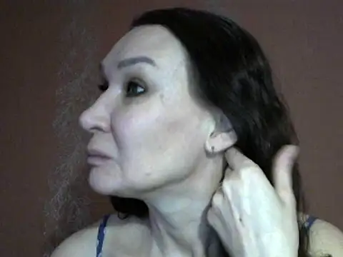 PrettyAndWild online show from February 2025 10:30:02 AM