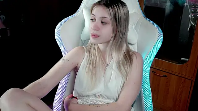 ho1yho1e online show from December 2025 05:43:02 PM