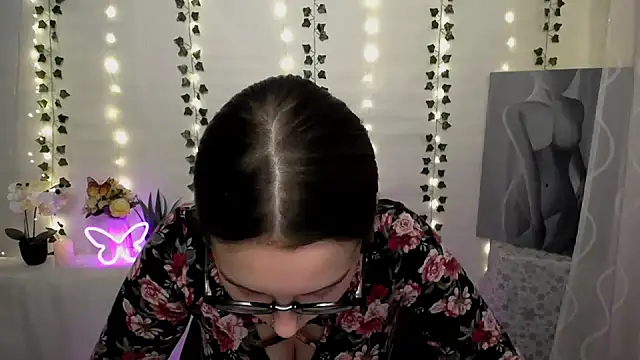 Snapshot of SweetPrincess_ chatting on January 2025 01:03:01 PM SweetPrincess online show from January 2025 01:03:01 PM