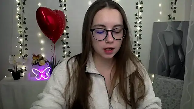 Snapshot of SweetPrincess_ chatting on February 2025 06:20:01 AM SweetPrincess online show from February 2025 06:20:01 AM