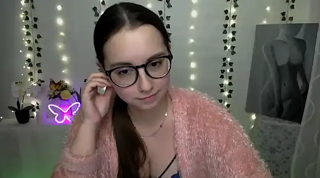 Snapshot of SweetPrincess_ chatting on February 2025 04:32:01 PM SweetPrincess online show from February 2025 04:32:01 PM