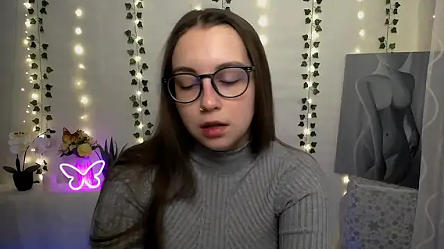 Snapshot of SweetPrincess_ chatting on March 2025 06:37:01 AM SweetPrincess online show from March 2025 06:37:01 AM