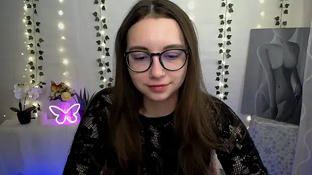 Snapshot of SweetPrincess_ chatting on March 2025 06:27:01 AM SweetPrincess online show from March 2025 06:27:01 AM