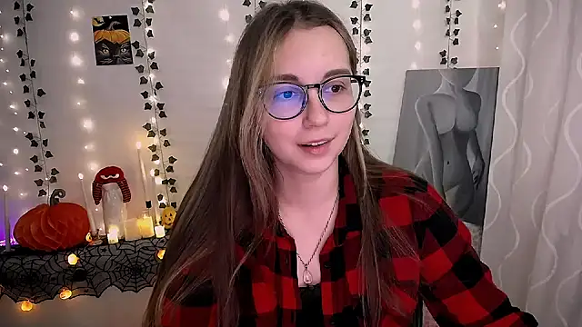 Snapshot of SweetPrincess_ chatting on October 2025 06:10:01 AM SweetPrincess online show from October 2025 06:10:01 AM