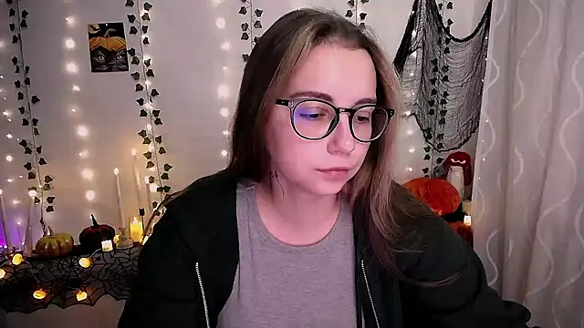 Snapshot of SweetPrincess_ chatting on October 2025 06:50:02 AM SweetPrincess online show from October 2025 06:50:02 AM